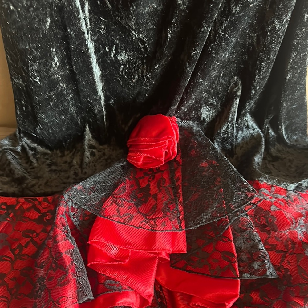 Chic Black and Red Ruffle Long Sleeve Dress - Picture 6 of 8